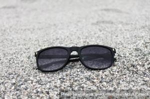np Sunglasses on grey sand 4j33Wb free